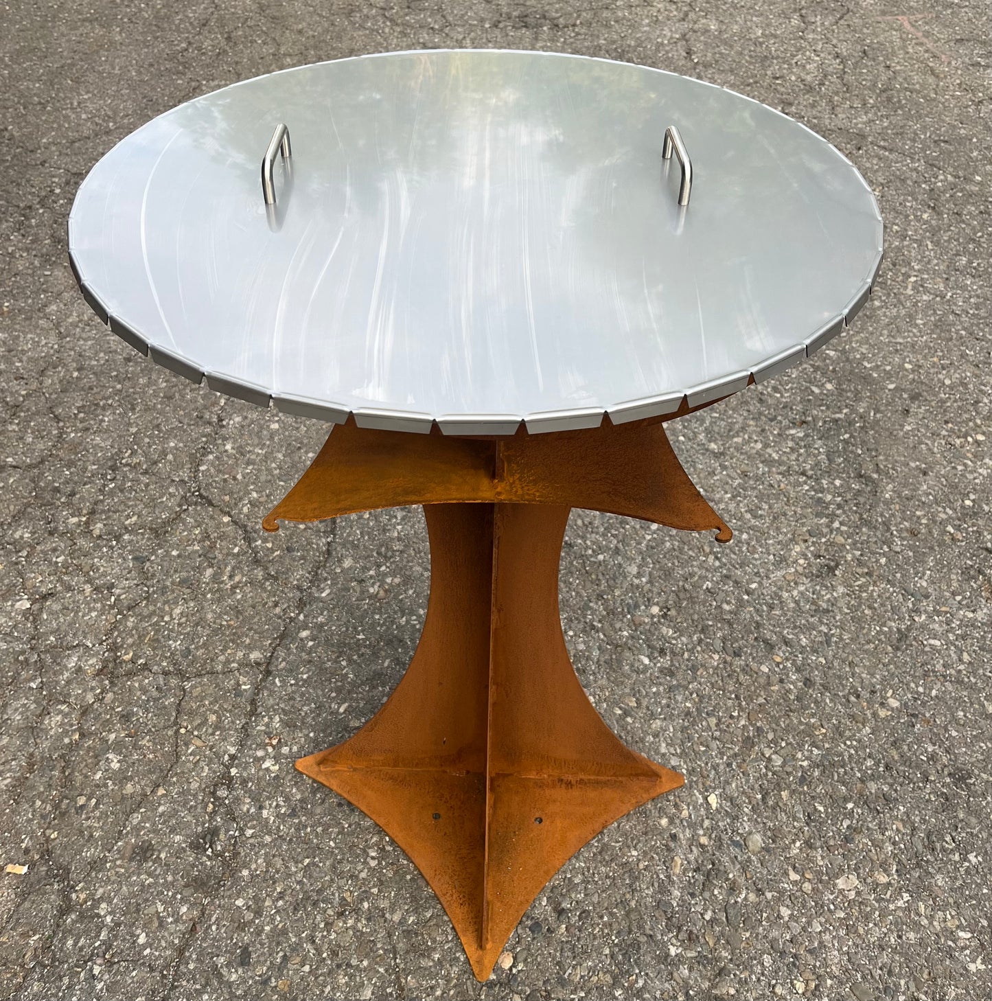 Barbecue Tower in corten con piano cottura INOX