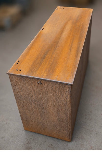 Baule in corten