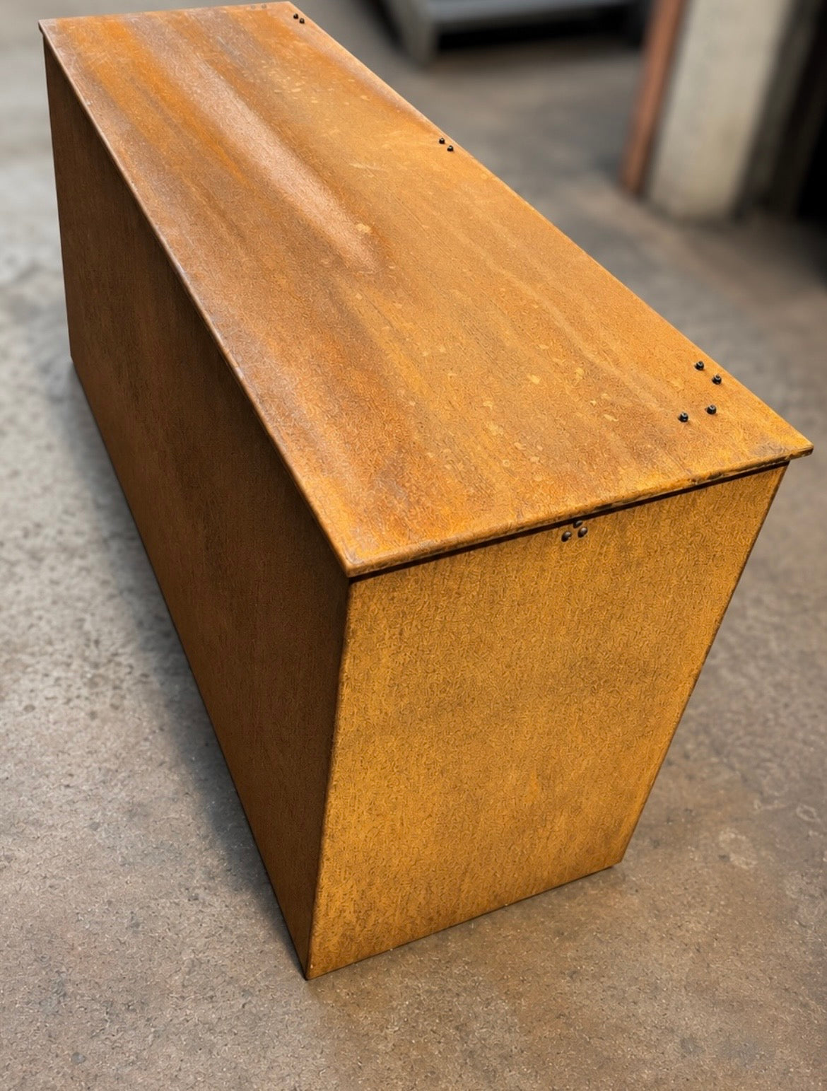Baule in corten